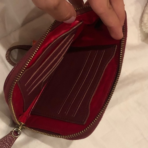 dooney and bourke wristlet - Picture 2 of 3